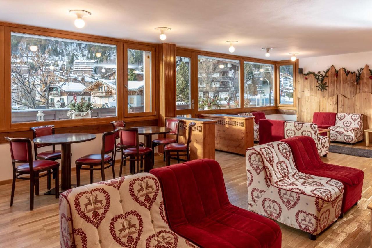 Hotel Italo Мадонна-ди-Кампильо Экстерьер фото