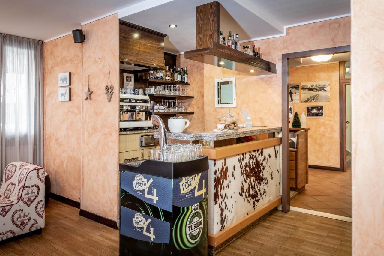 Hotel Italo Мадонна-ди-Кампильо Экстерьер фото