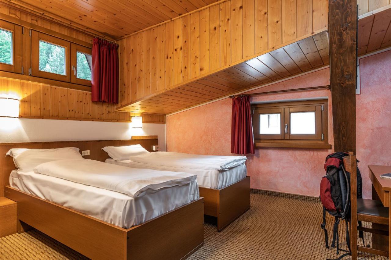 Hotel Italo Мадонна-ди-Кампильо Экстерьер фото