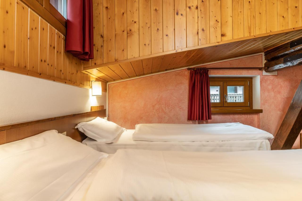 Hotel Italo Мадонна-ди-Кампильо Экстерьер фото