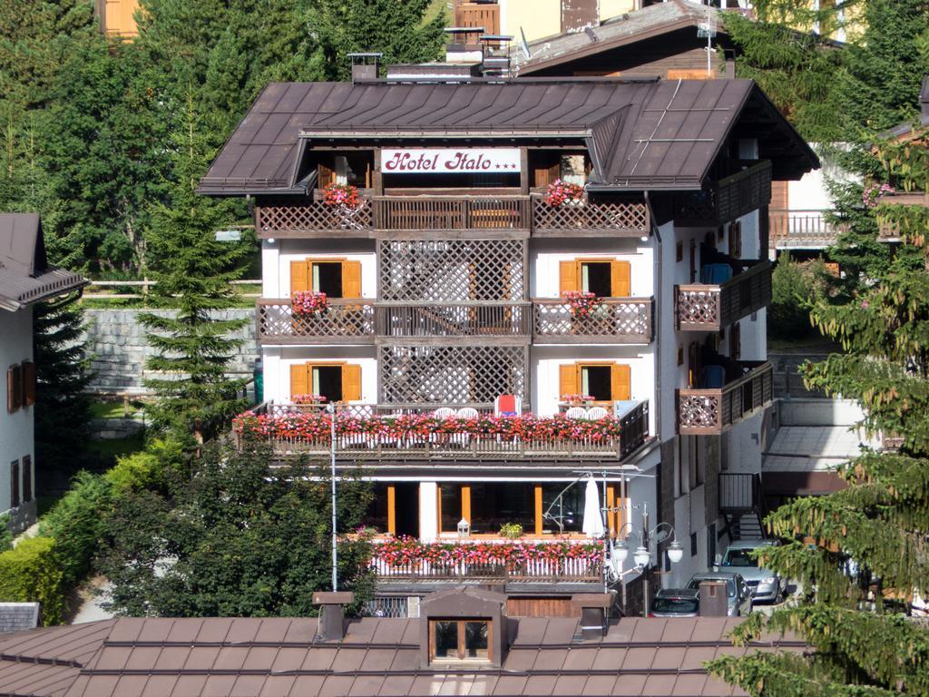Hotel Italo Мадонна-ди-Кампильо Экстерьер фото